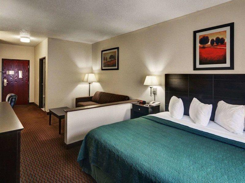 Quality Inn & Suites Wichita Falls I-44 Exteriör bild