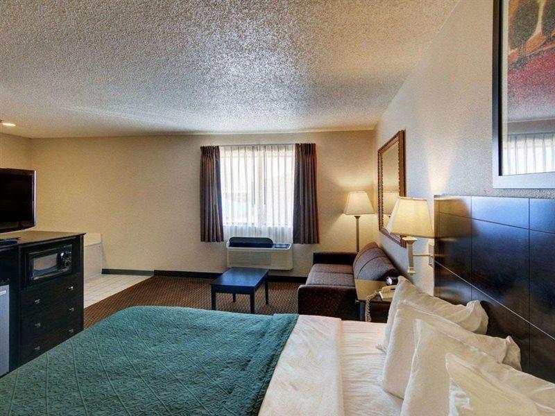 Quality Inn & Suites Wichita Falls I-44 Exteriör bild