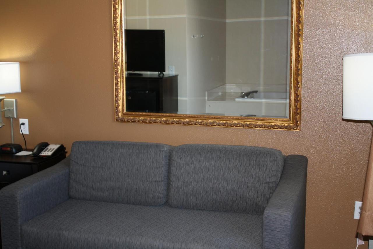 Quality Inn & Suites Wichita Falls I-44 Exteriör bild