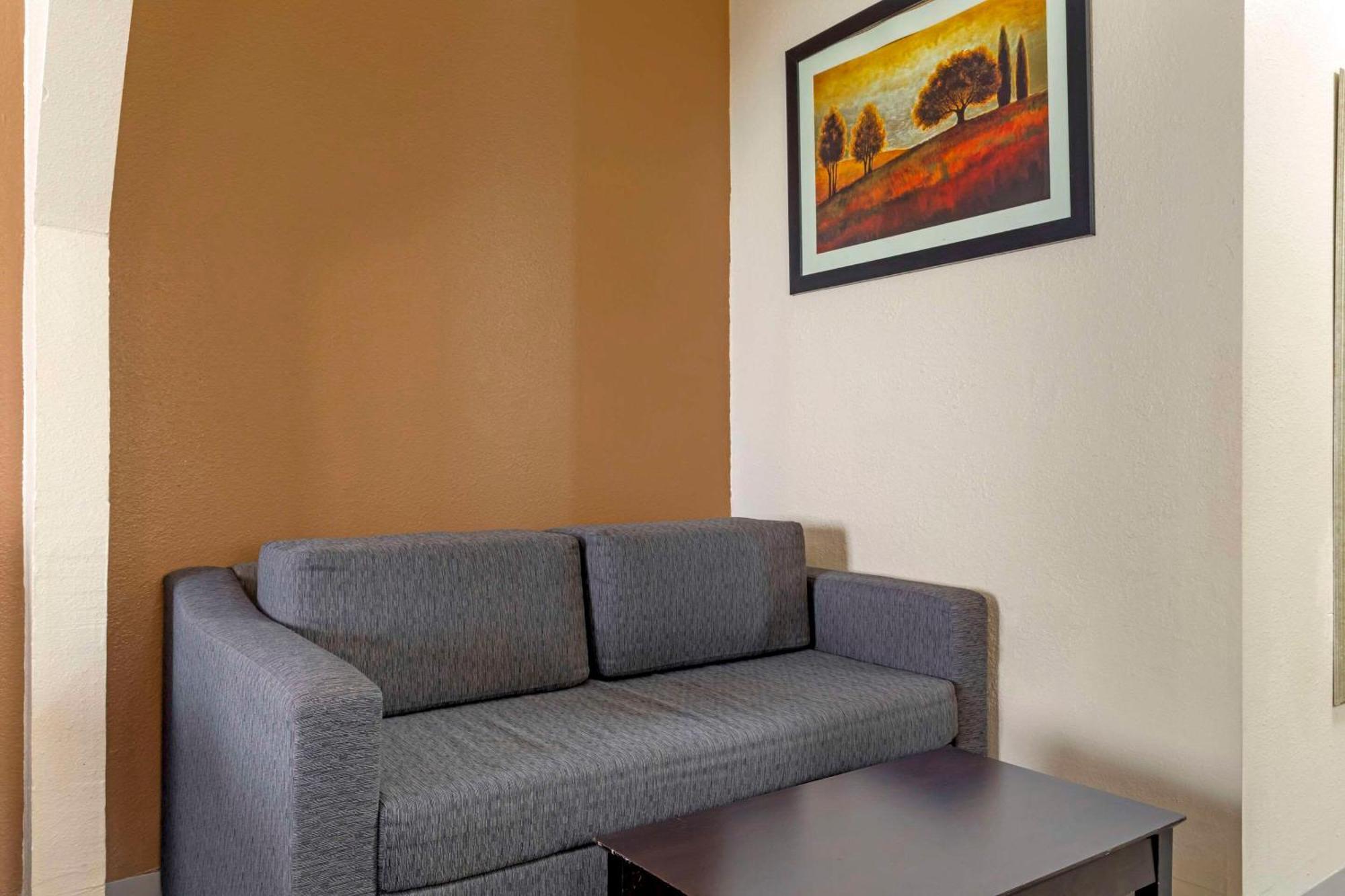 Quality Inn & Suites Wichita Falls I-44 Exteriör bild