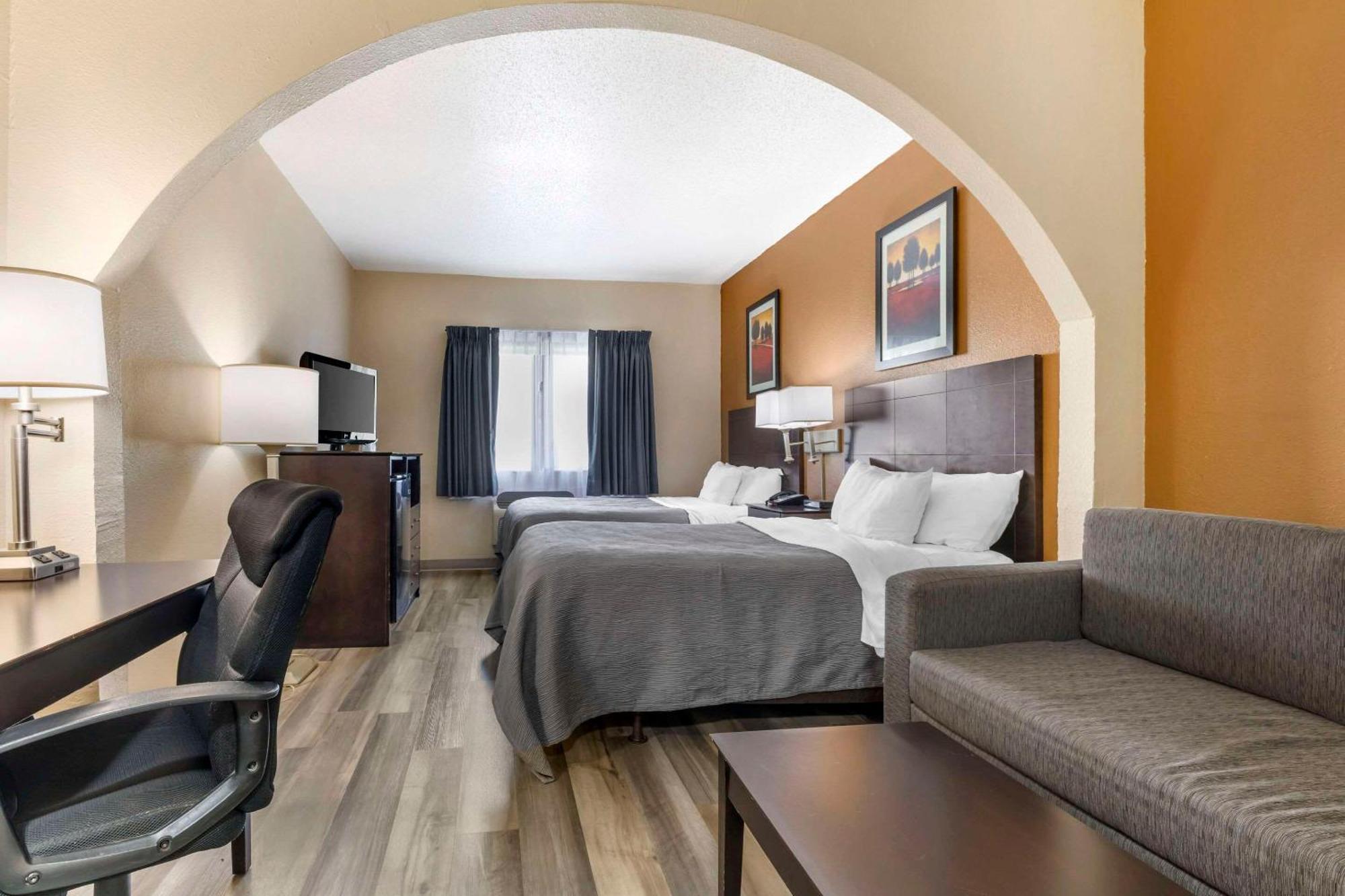 Quality Inn & Suites Wichita Falls I-44 Exteriör bild