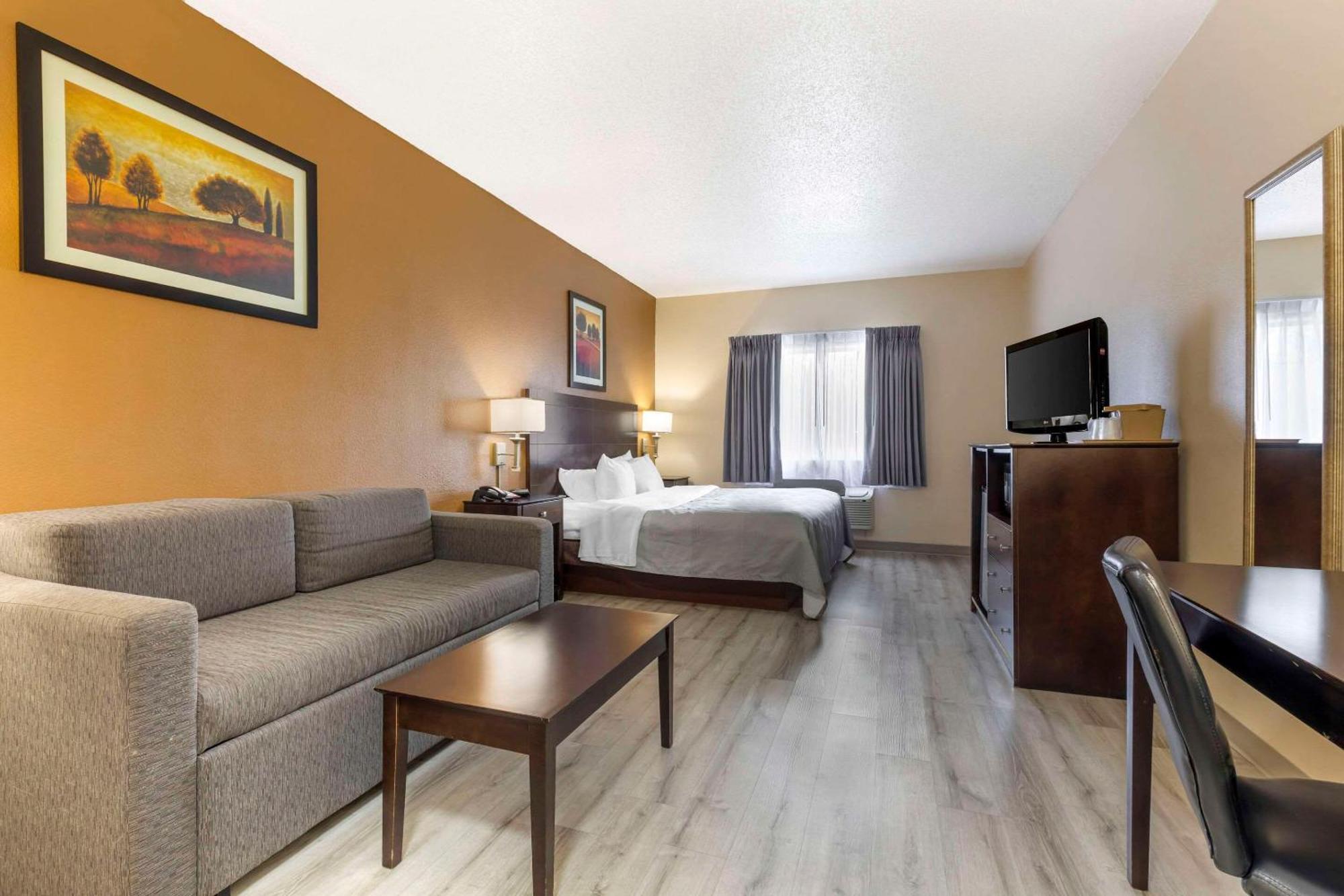 Quality Inn & Suites Wichita Falls I-44 Exteriör bild