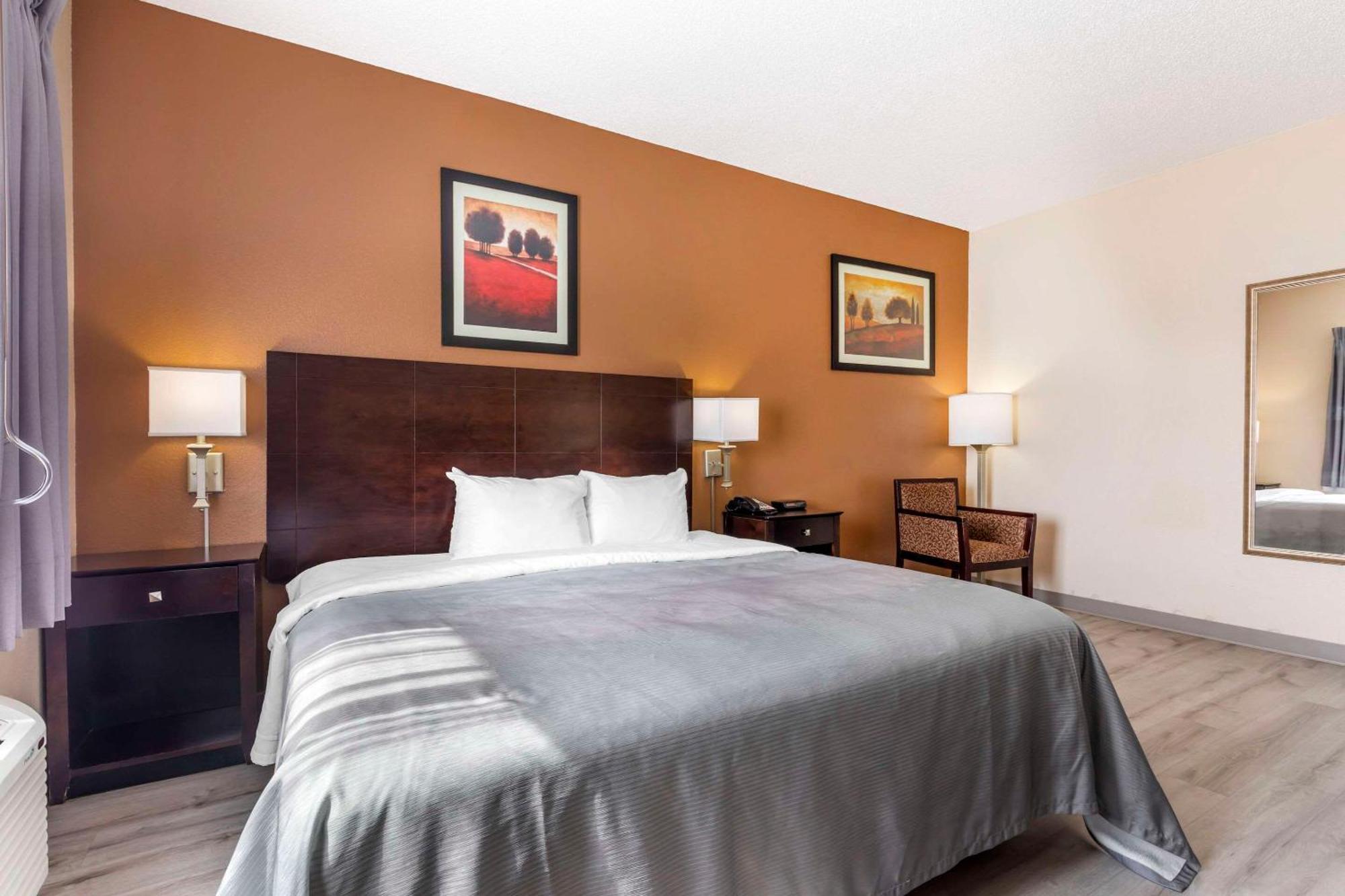 Quality Inn & Suites Wichita Falls I-44 Exteriör bild