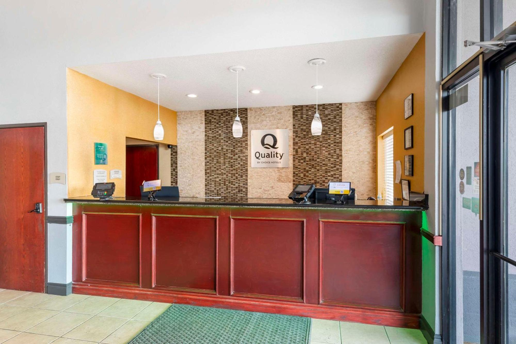 Quality Inn & Suites Wichita Falls I-44 Exteriör bild