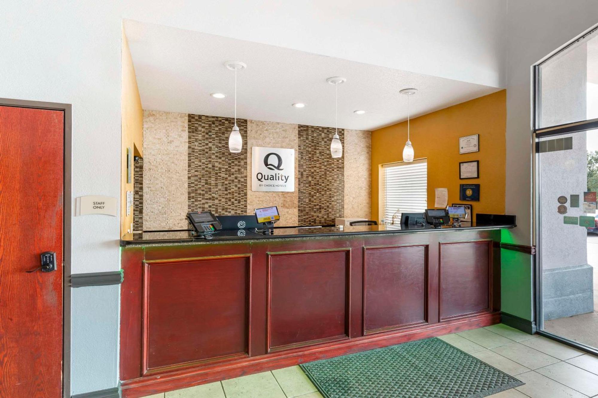 Quality Inn & Suites Wichita Falls I-44 Exteriör bild