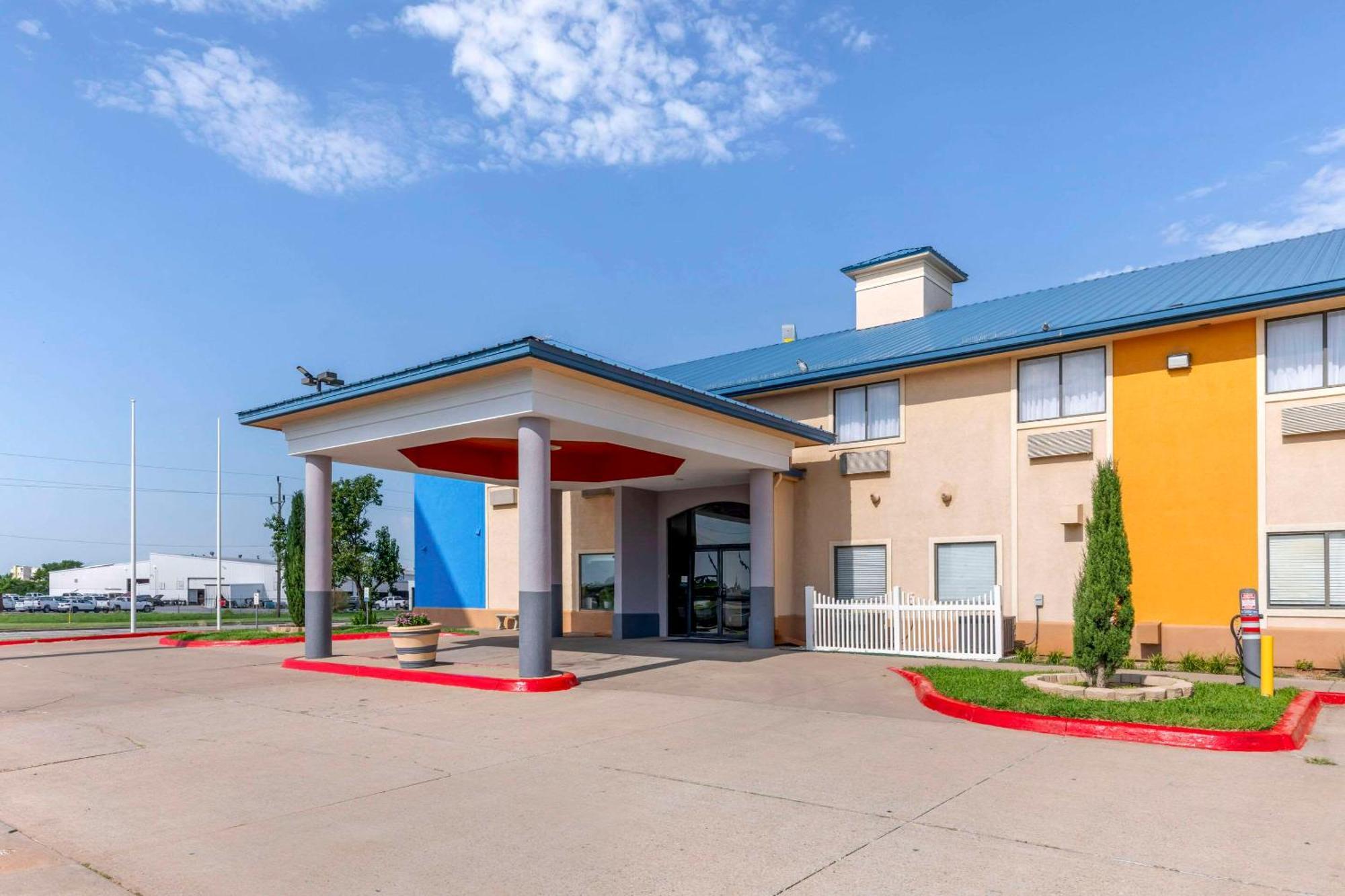 Quality Inn & Suites Wichita Falls I-44 Exteriör bild